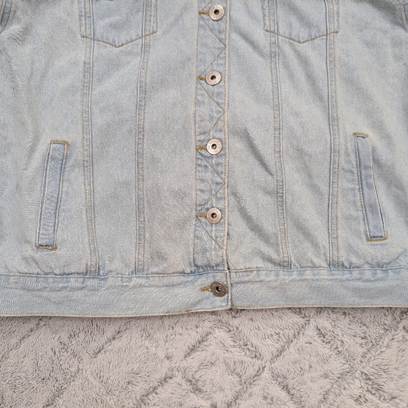 Pol Jacket Womens M Blue Light Wash Trucker Cotton Oversized Button Up  - Picture 3 of 8